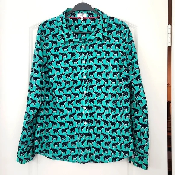 Adorable Crown & Ivy green/blue elephant print blouse. Very good condition! - Picture 1 of 4